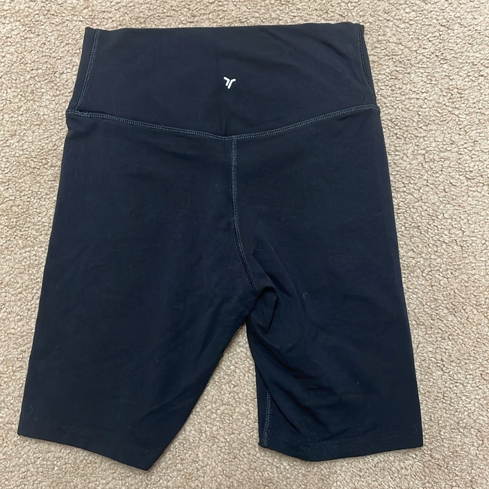 Old Navy women extra high rise bike shorts. Small - Picture 4 of 4